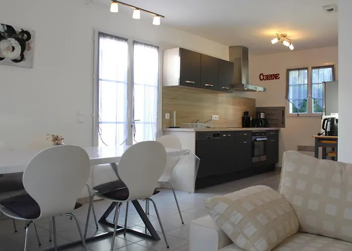 Maison Pres De La Avec Jardin, Parking, 6 Couchages, Wifi - - Fr-1-246a-155 בית נופש *